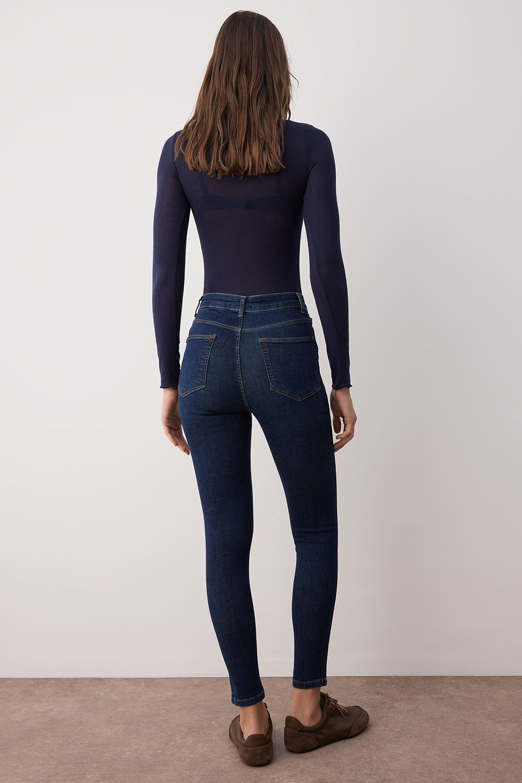 Siyah Vucudu Saran Esnek Yuksek Bel Skinny Jeans TWOSS25JE00051 - Trendyolmilla фото 22