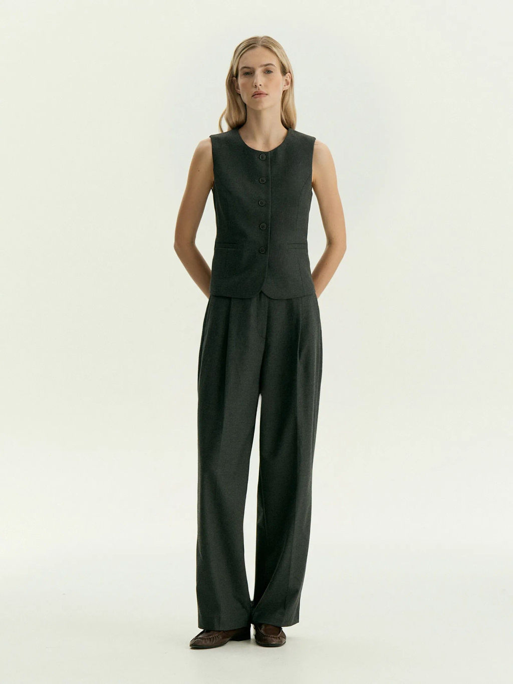 Брюки широкого кроя с защипами, D436/cartier