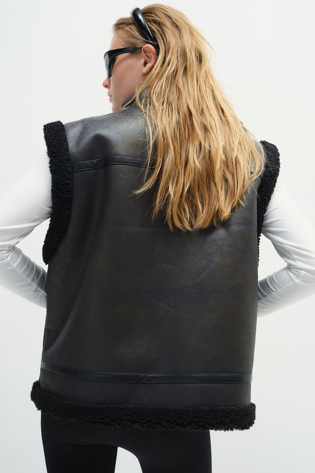 Chaleco con forro de borreguito - H&m фото 7