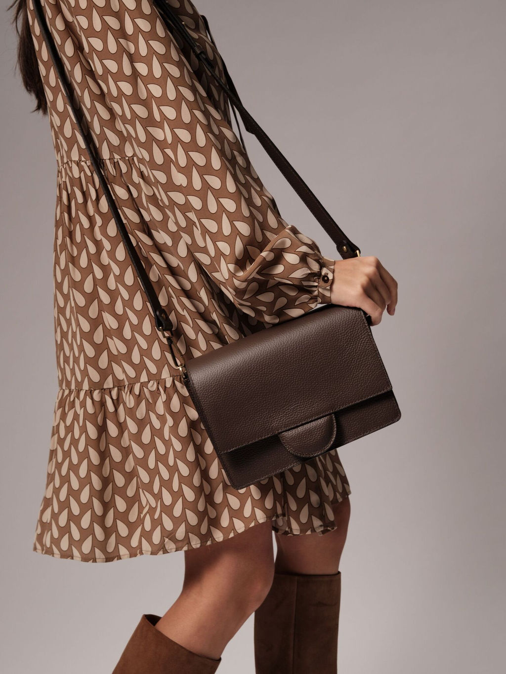 Сумка через плечо Deboro 30574 коричневый торф