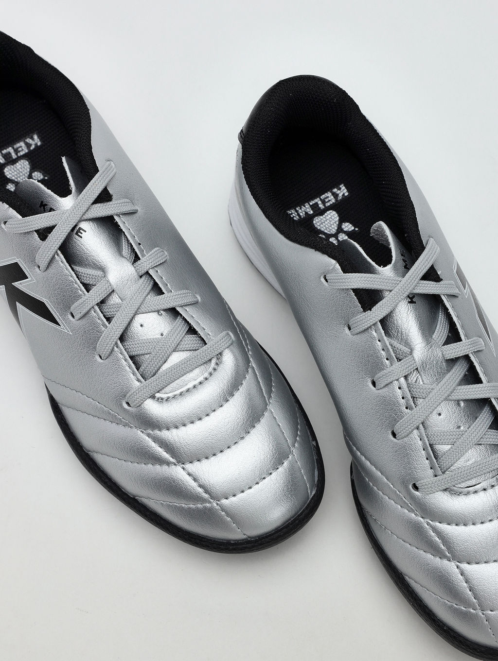 Детские шиповки KELME Childrens Football Shoes (TF) Silver