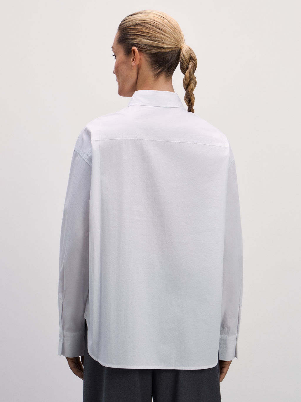 Рубашка оверсайз из хлопка с карманом / Zarina фото 5