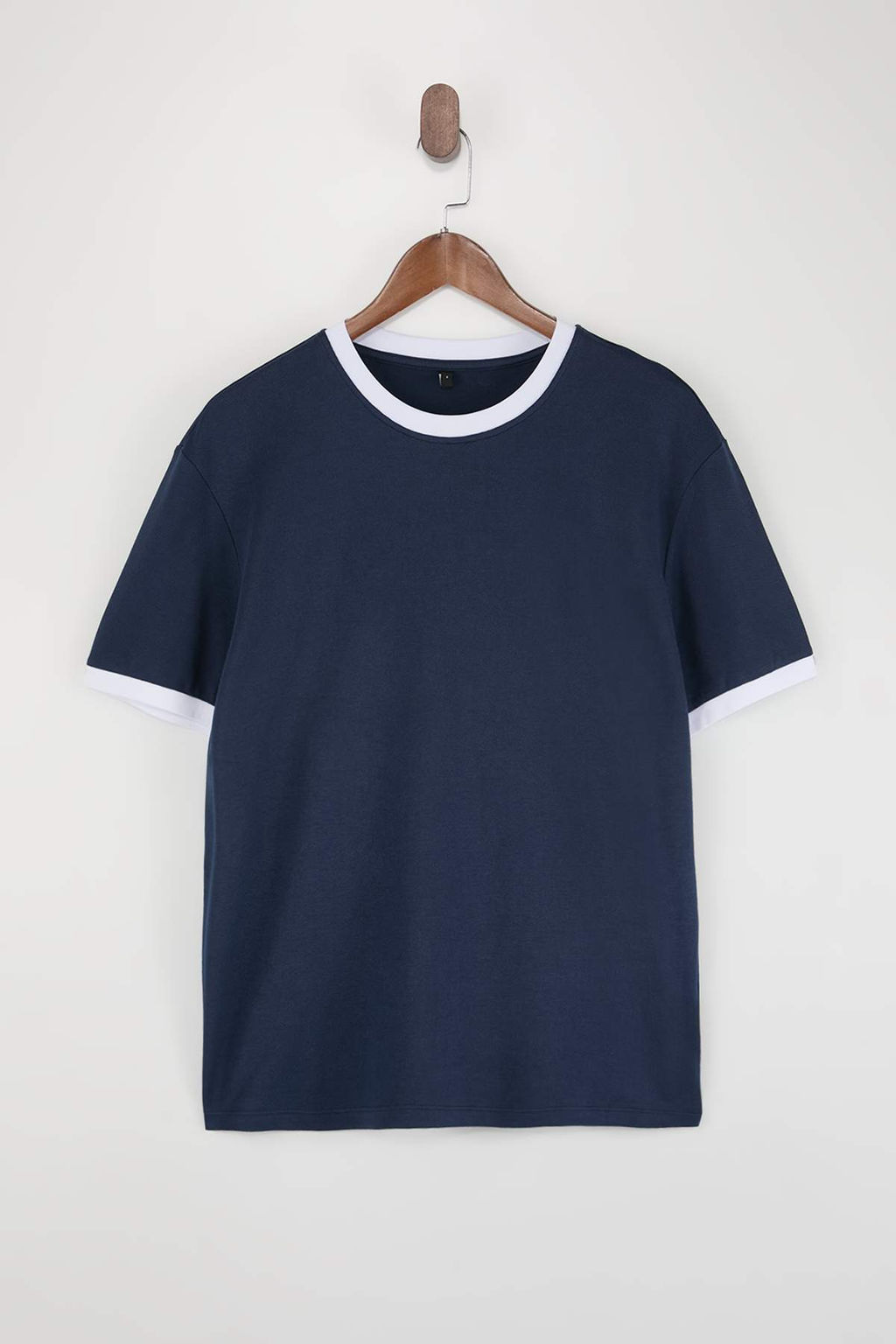 Lacivert Regular/Normal Kesim Kontrast Yaka ve Kol Detayl? Pike Dokulu T-Shirt TMNSS26TS00009