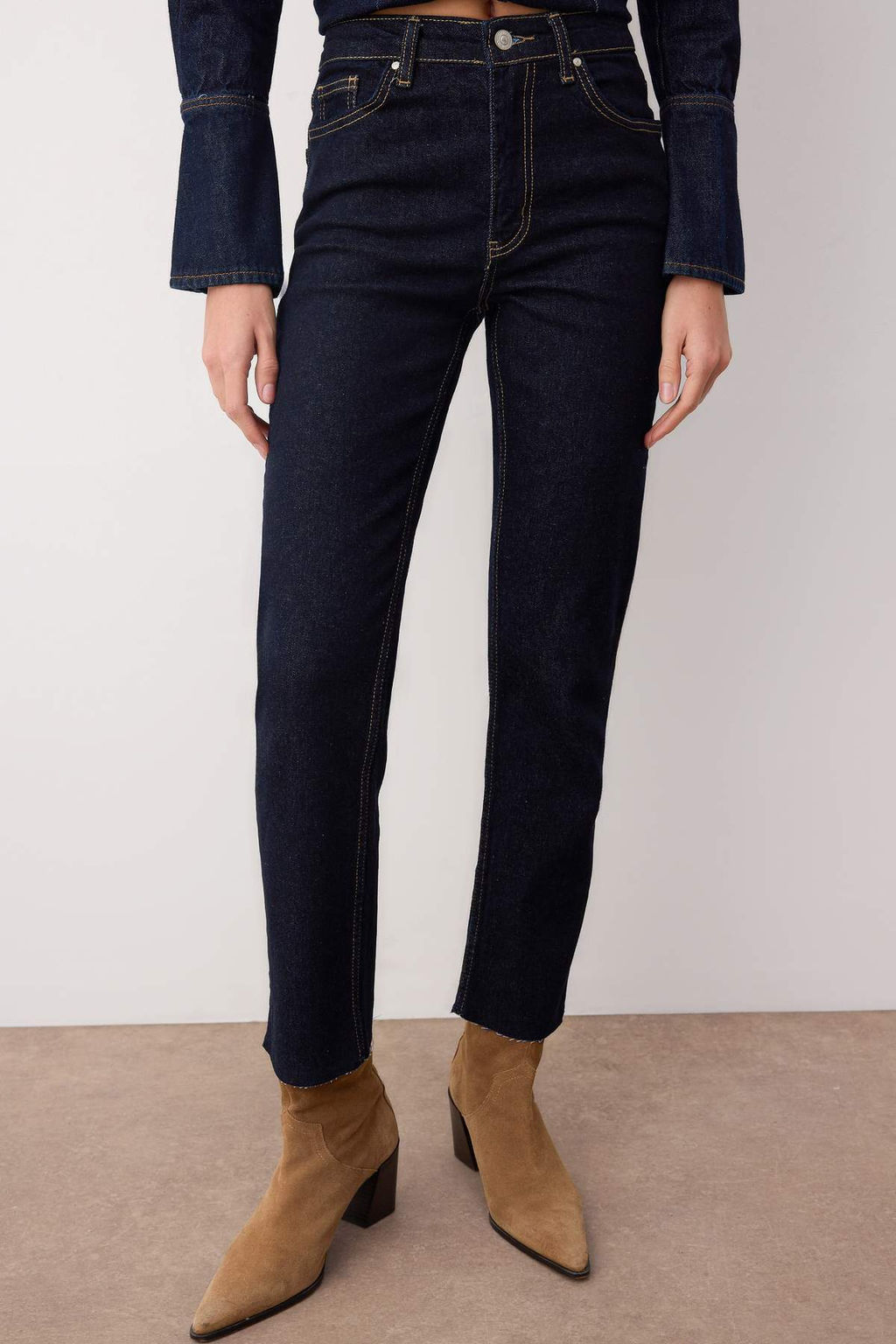 Koyu Mavi Yuksek Bel Comfort Esnek YENI Mom Jeans TWOAW26JE00026