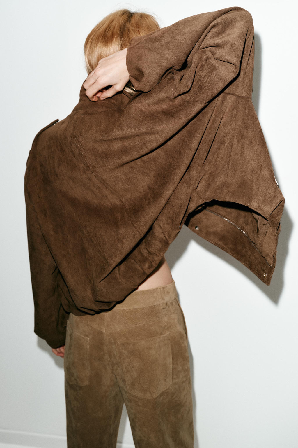 OVERSIZE FAUX SUEDE BIKER JACKET - Zara фото 3