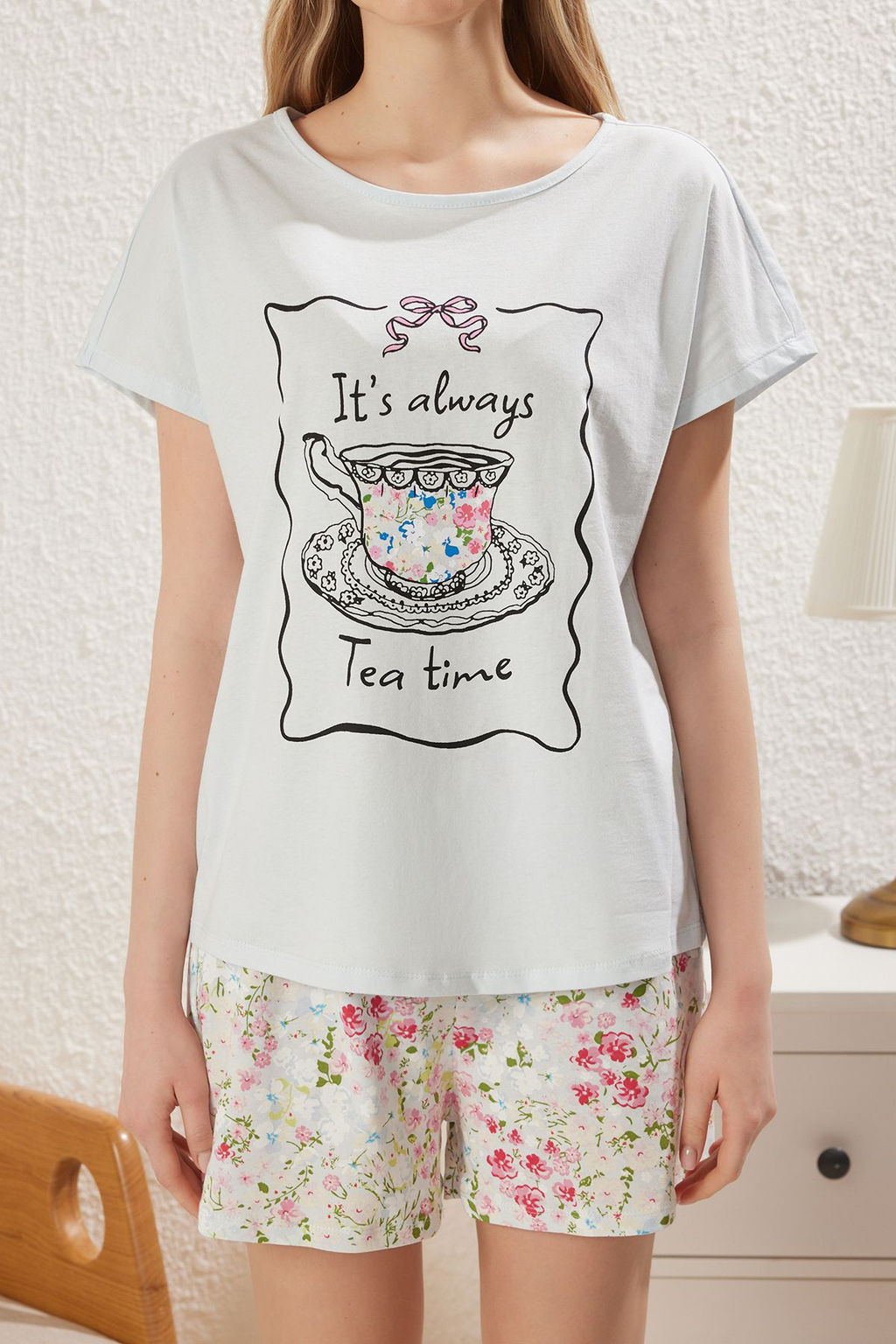 Trendyolmilla Mavi %100 Pamuklu Cicekli Sortlu Orme Pijama Tak?m? THMSS25PT00184 фото 3