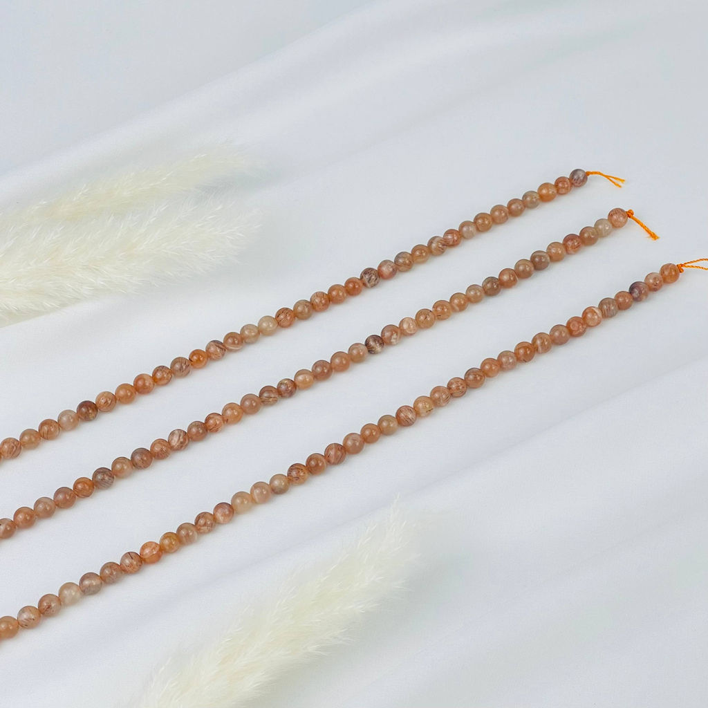 Бусины для украшений из Лунного камня (64 бусины) 39 см