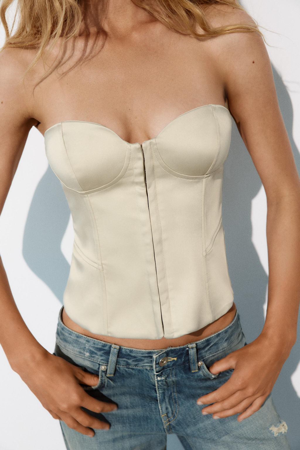 TOP CORSETERO SATINADO PALABRA DE HONOR / Arena