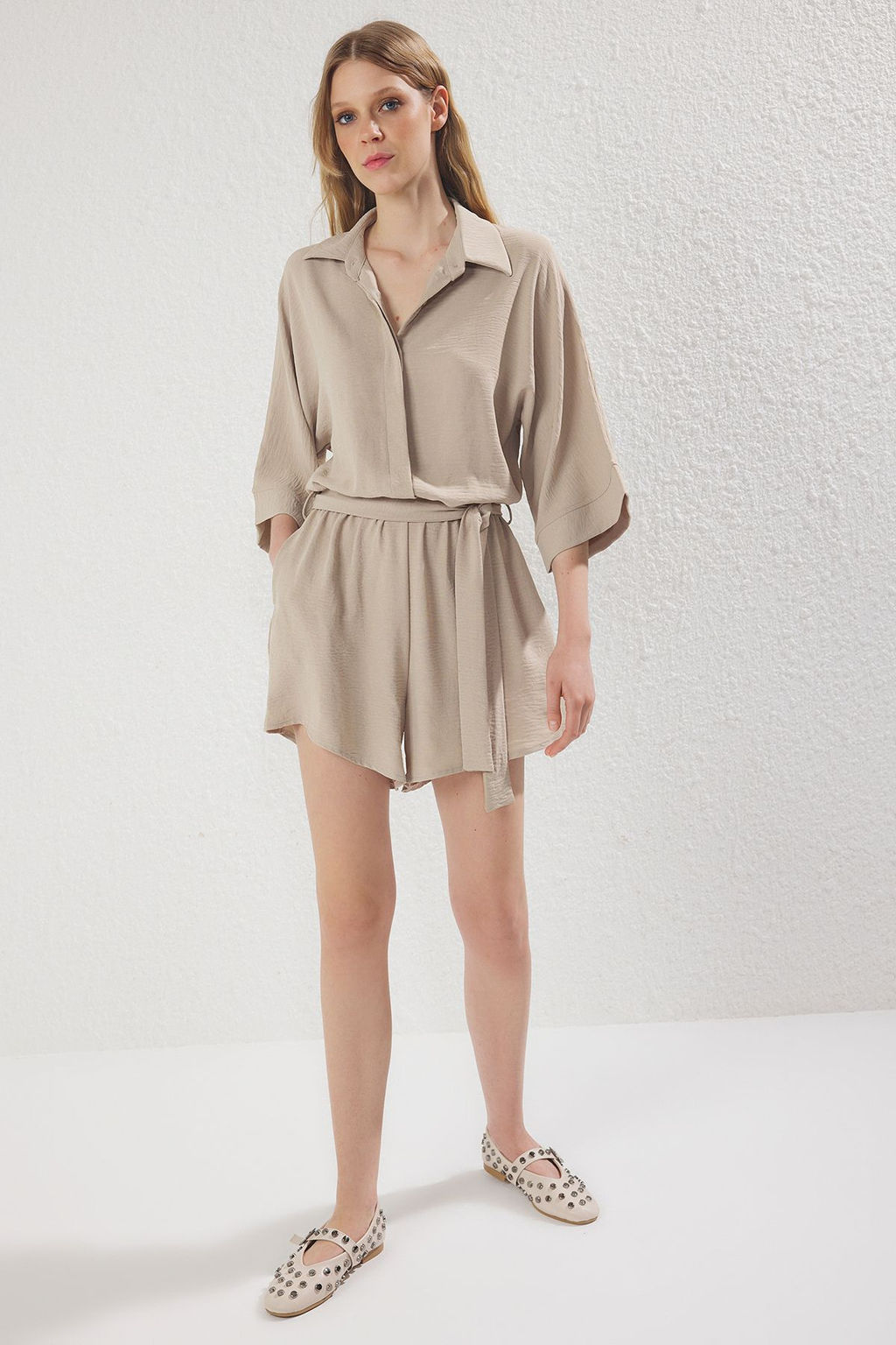 TRENDYOLMILLA Bej Duz Kruvaze K?sa Dokuma Tulum TWOSS25TU00062  фото 2