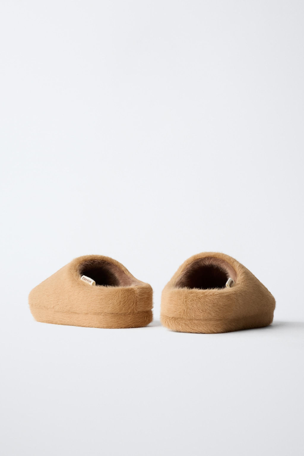 CAPYBARA CAPYFUN  SLIPPERS - Zara фото 5