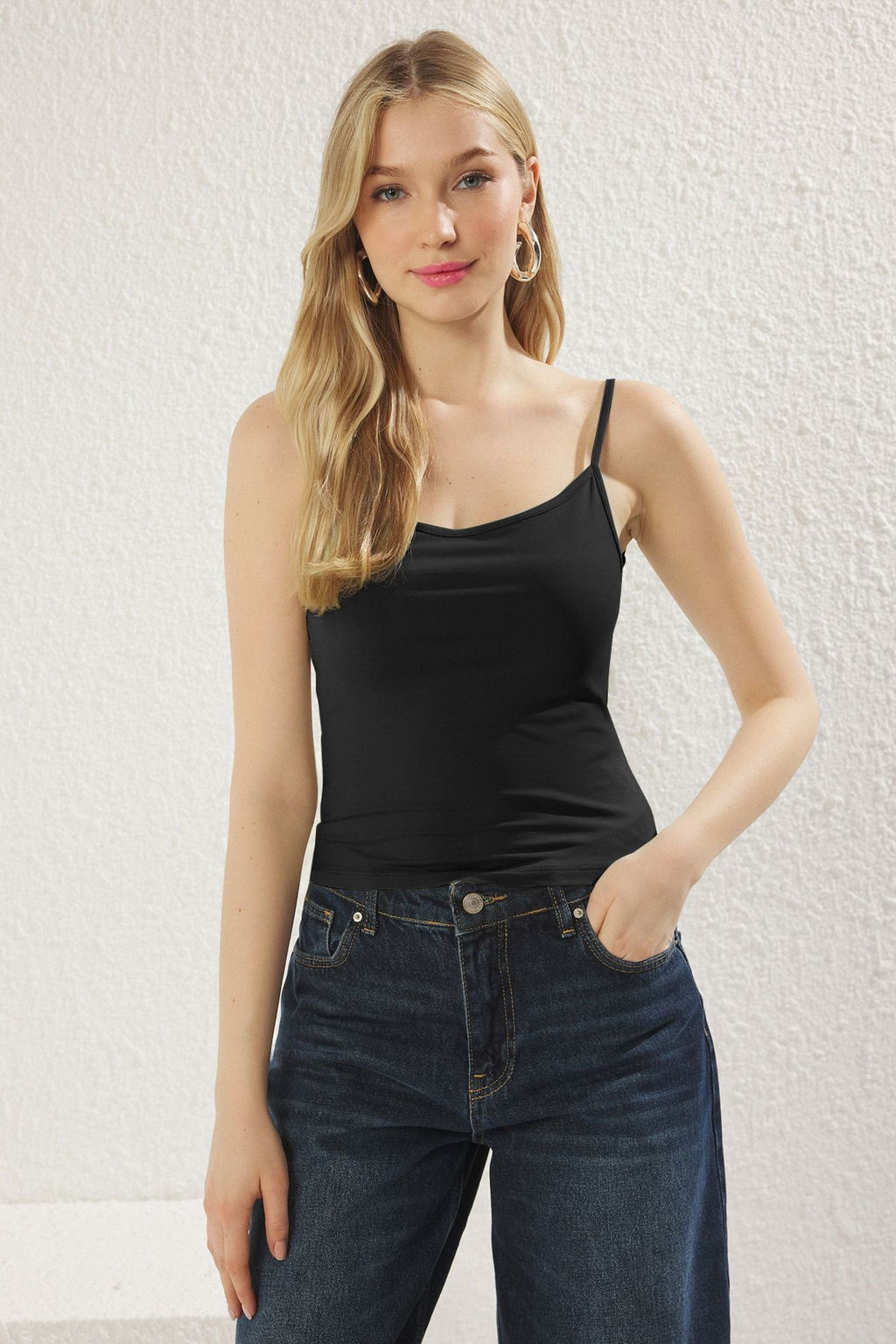 TRENDYOLMILLA Siyah Poliamid Ask?l? Vucuda Oturan Regular Boy Orme Atlet TWOSS25AL00025  фото 9