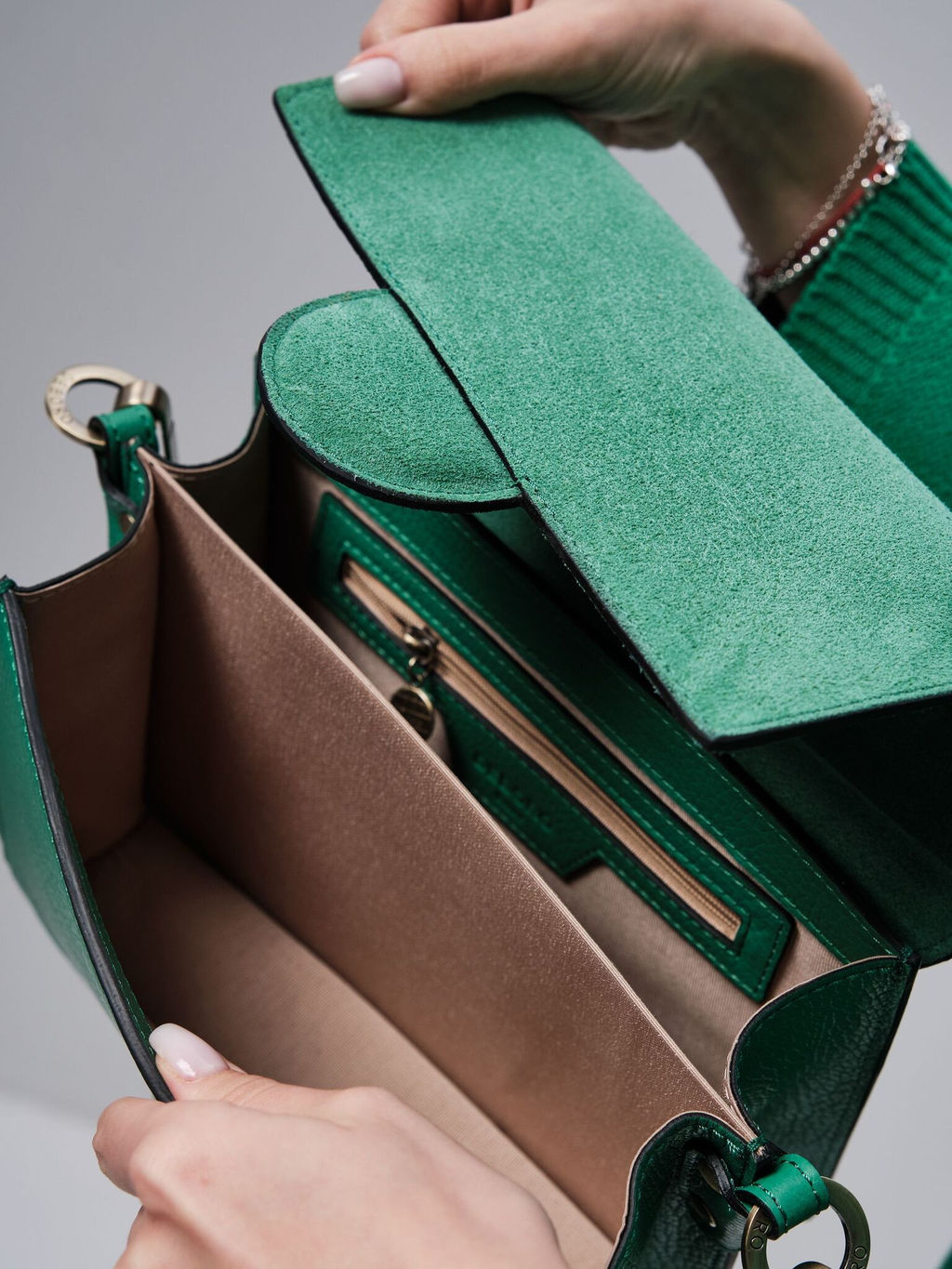 Сумка через плечо Deboro 30574 зеленая весна