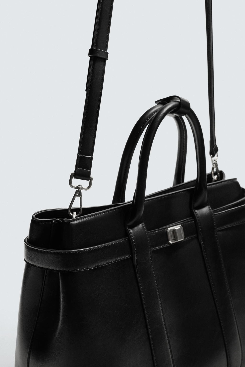 BOLSO DE MANO CINTUR?N / Negro - Zara фото 3