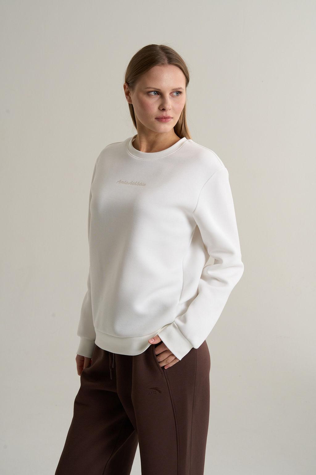 Свитшот Белый TRN ESSENTIAL Sweatshirt
