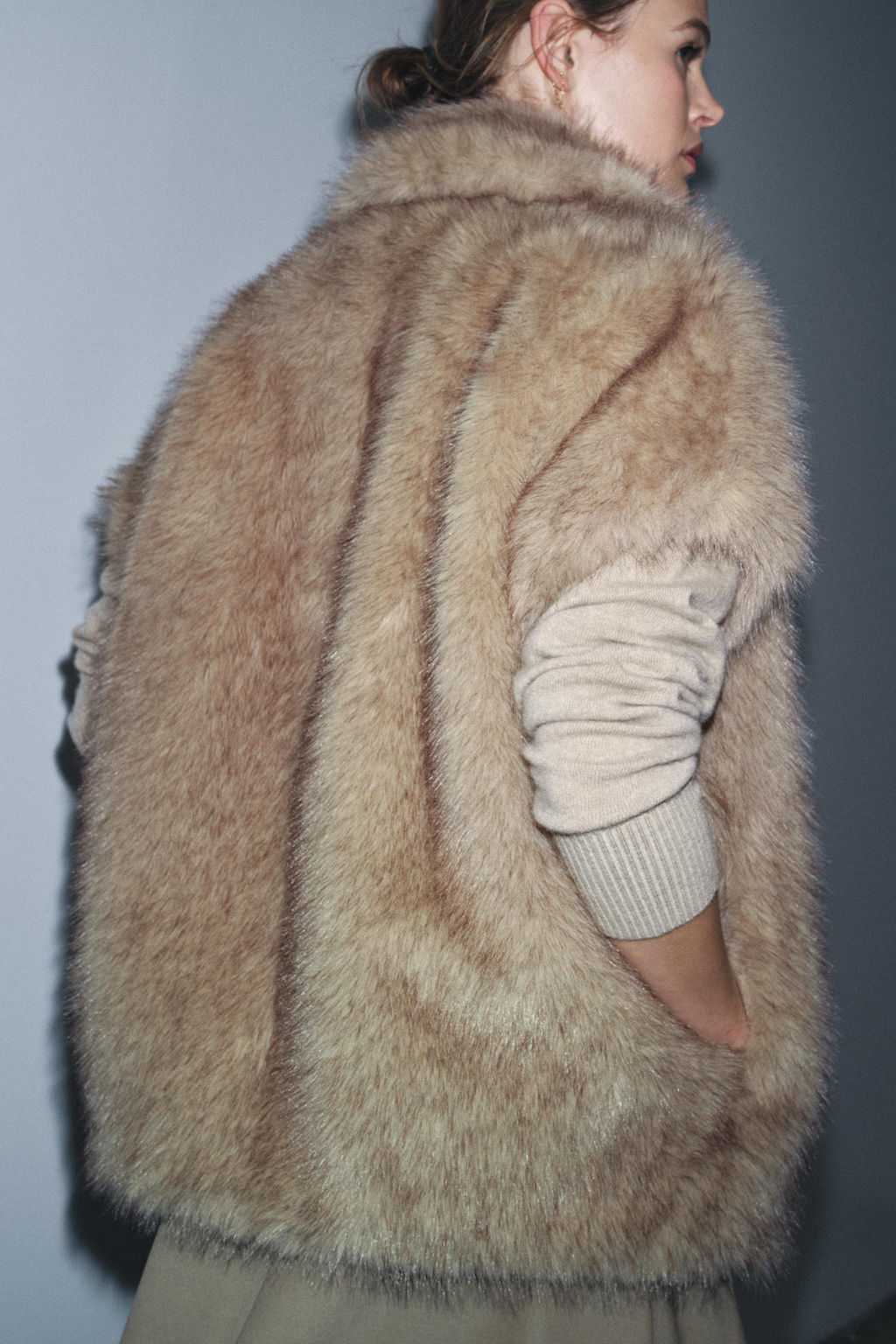 ZW COLLECTION LIMITED EDITION FAUX FUR WAISTCOAT - Zara фото 3