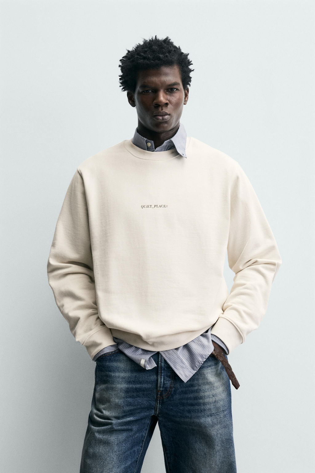 REGULAR FIT PRINTED SLOGAN SWEATSHIRT