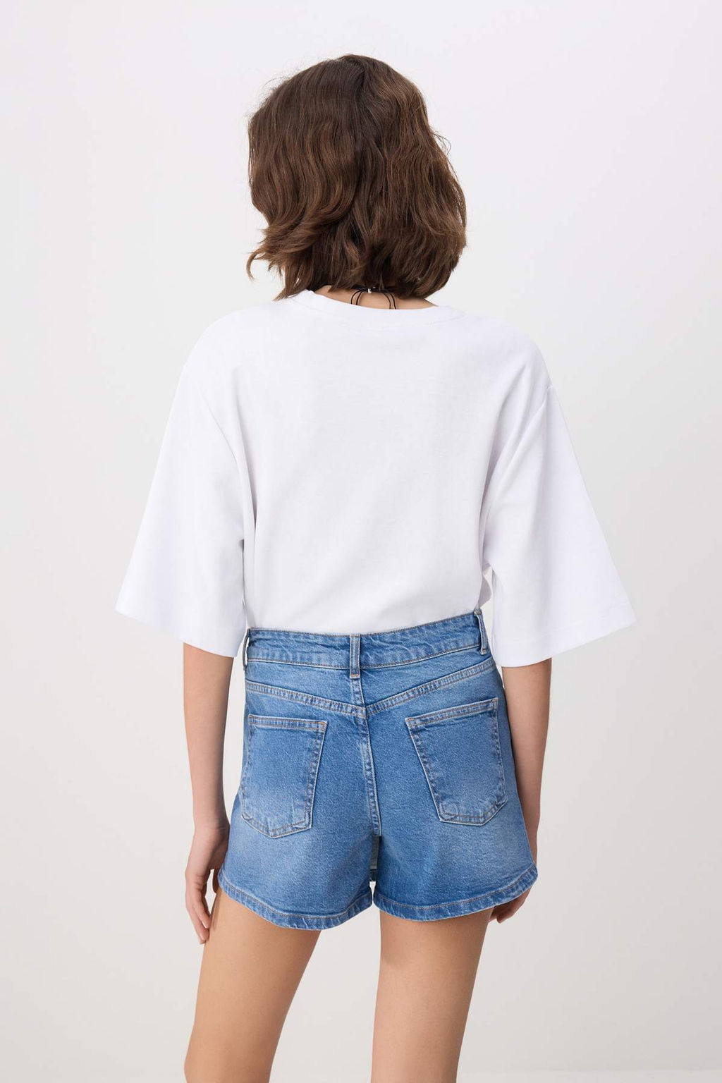 Mavi Kruvaze Kapama Yuksek Bel Az Esnek Denim Sort Etek TWOSS26SR00119 - Trendyolmilla фото 8
