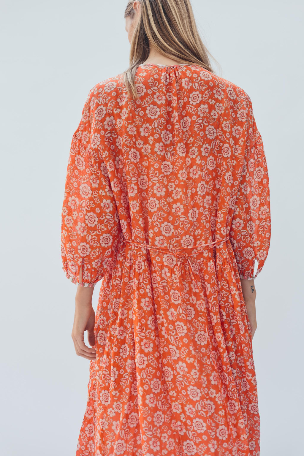 VESTIDO KAFT?N FLORES RAMIO LIMITED EDITION / Estampado - Zara фото 4