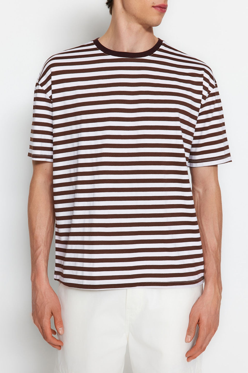 TRENDYOL MAN Siyah Oversize/Genis Kesim Cizgili K?sa Kol T-Shirt TMNSS20TS0511 - Trendyolmilla фото 20