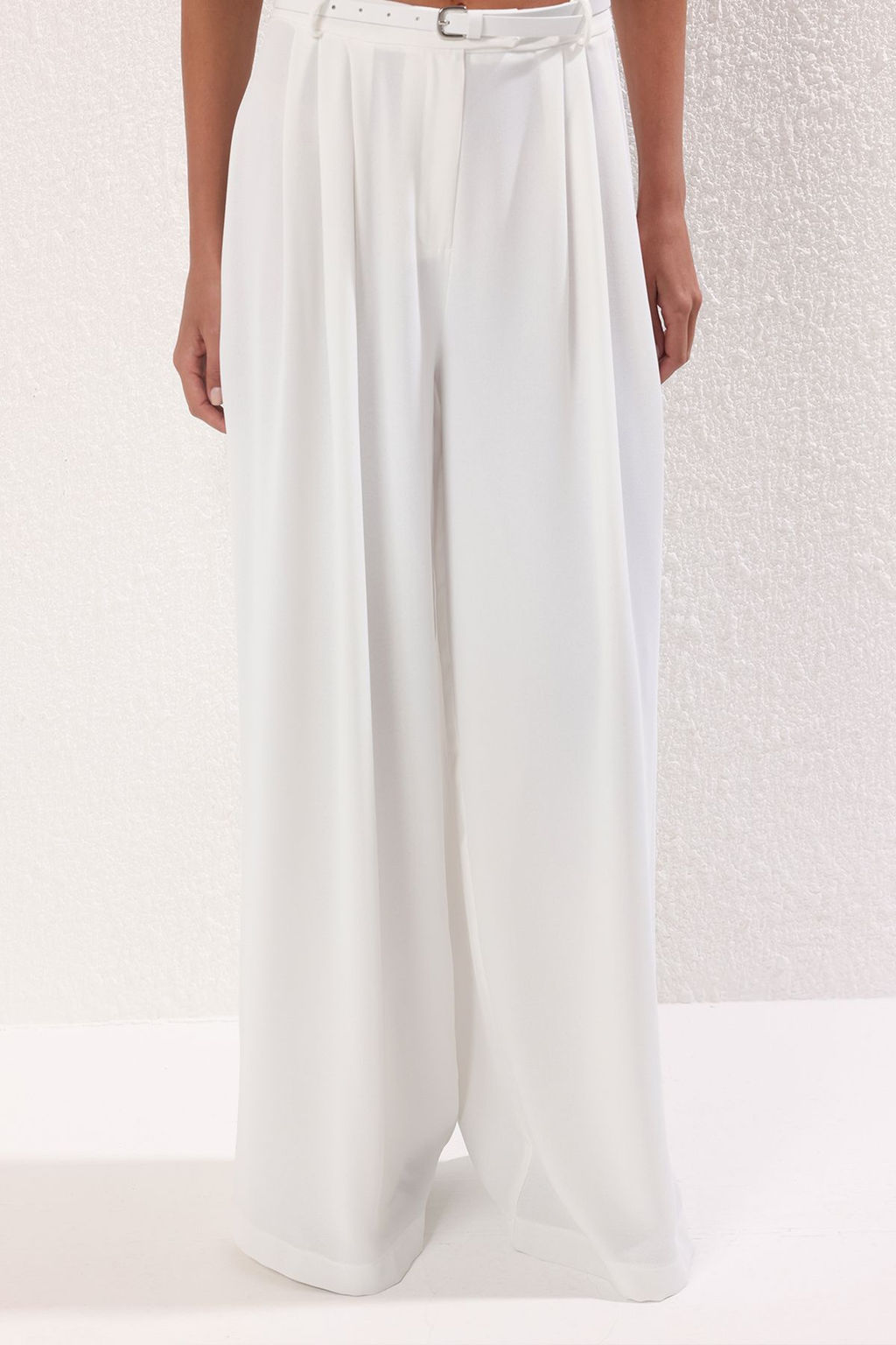 TRENDYOLMILLA Siyah Kemerli Pilili Wide Leg/Extra Genis Paca Dokuma Pantolon TWOAW25PL00032 фото 3