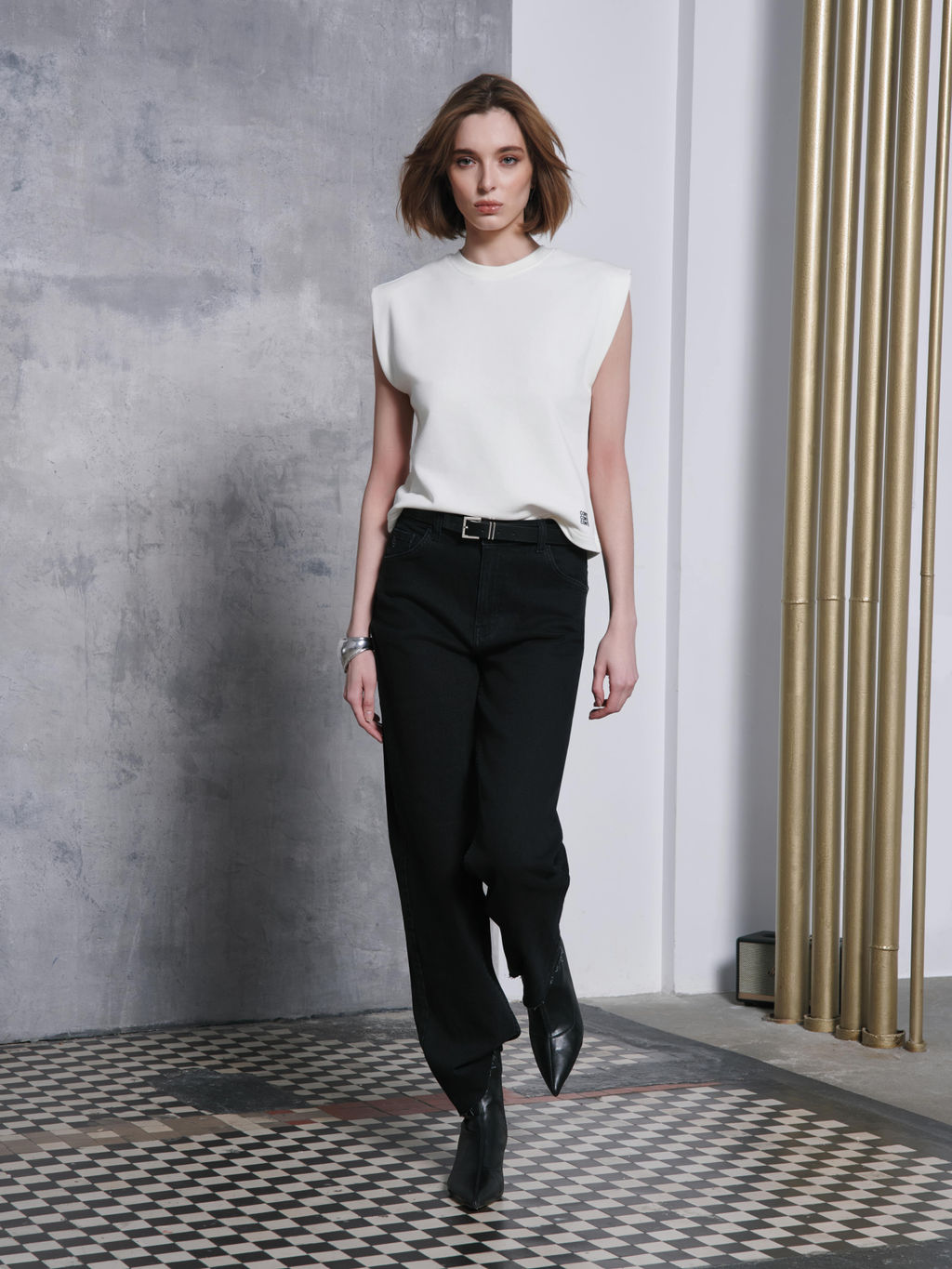 CONTE CON-621 Джинсы прямого кроя из eco-friendly денима с необработанным краем washed black