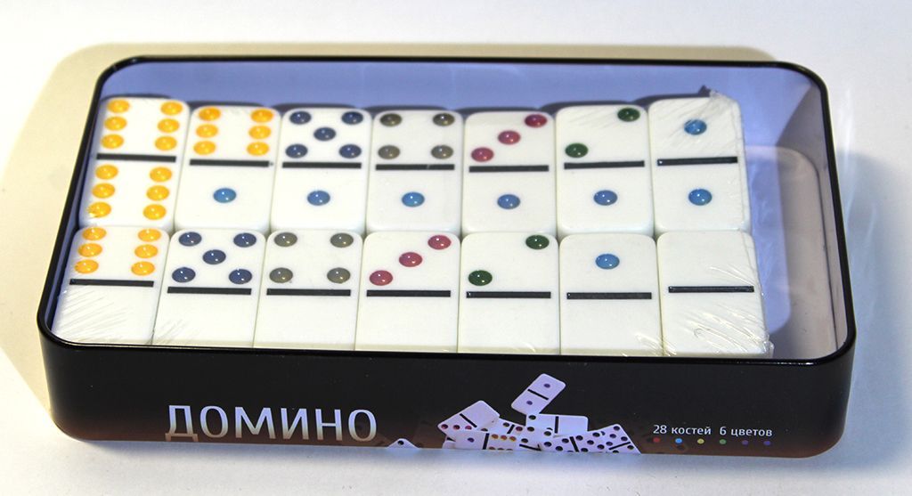 Домино в жестяной коробке (4267)