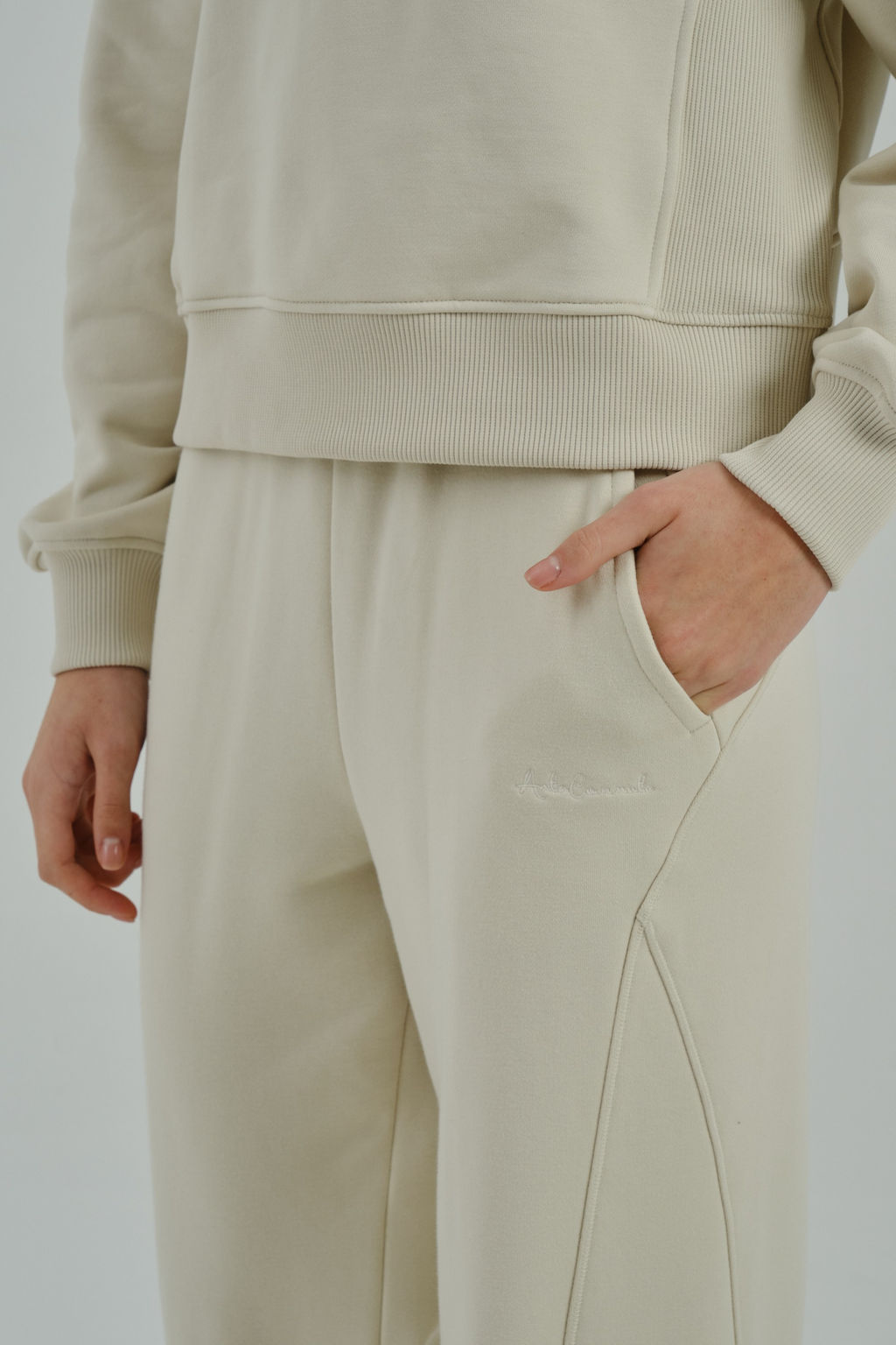 Брюки трикотажные Серый COMMUTE Knit Track Pants - Anta фото 4