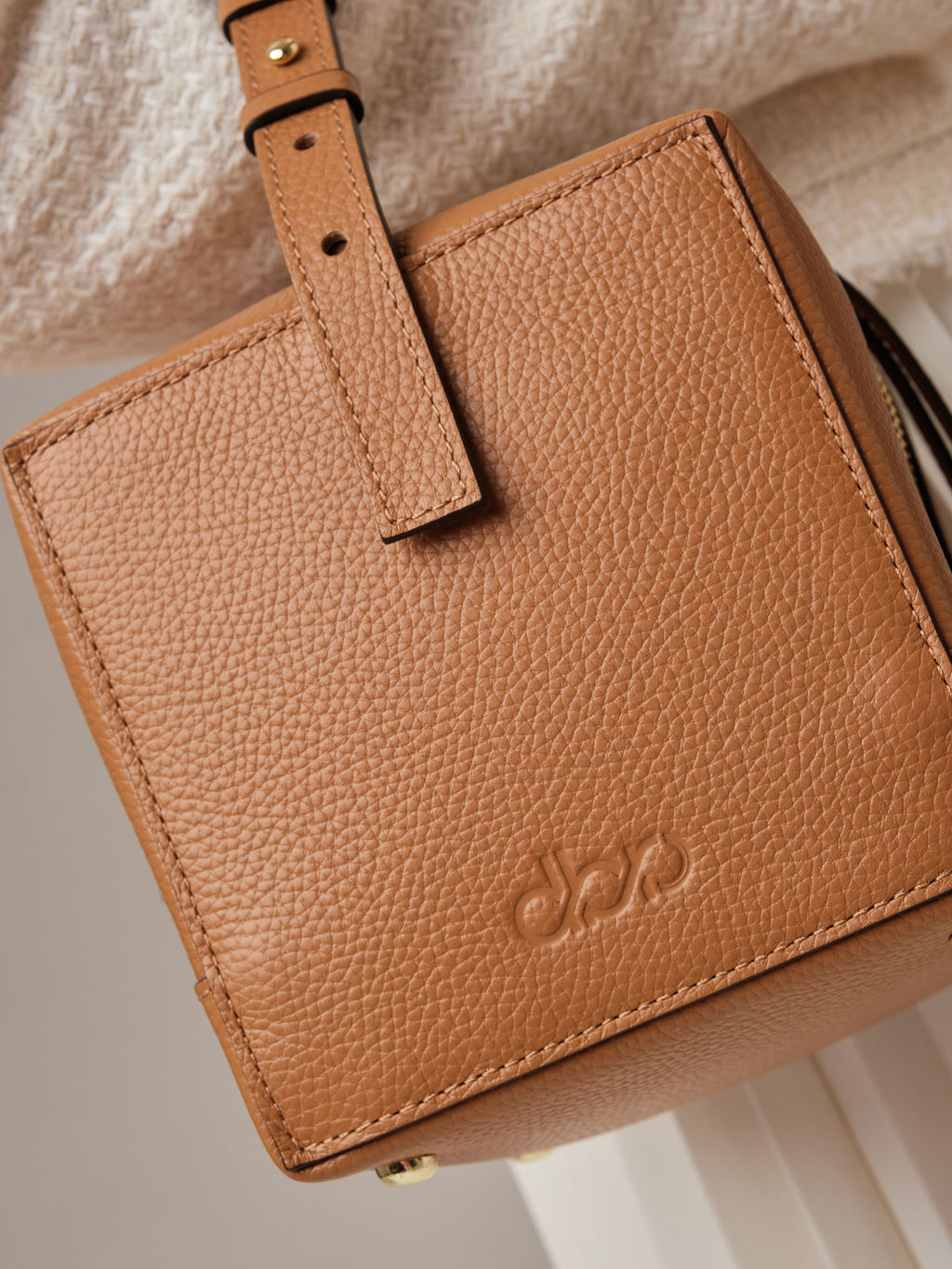 Кожаная сумка Quadra DBR 30989 оранжевый миндаль  фото 9