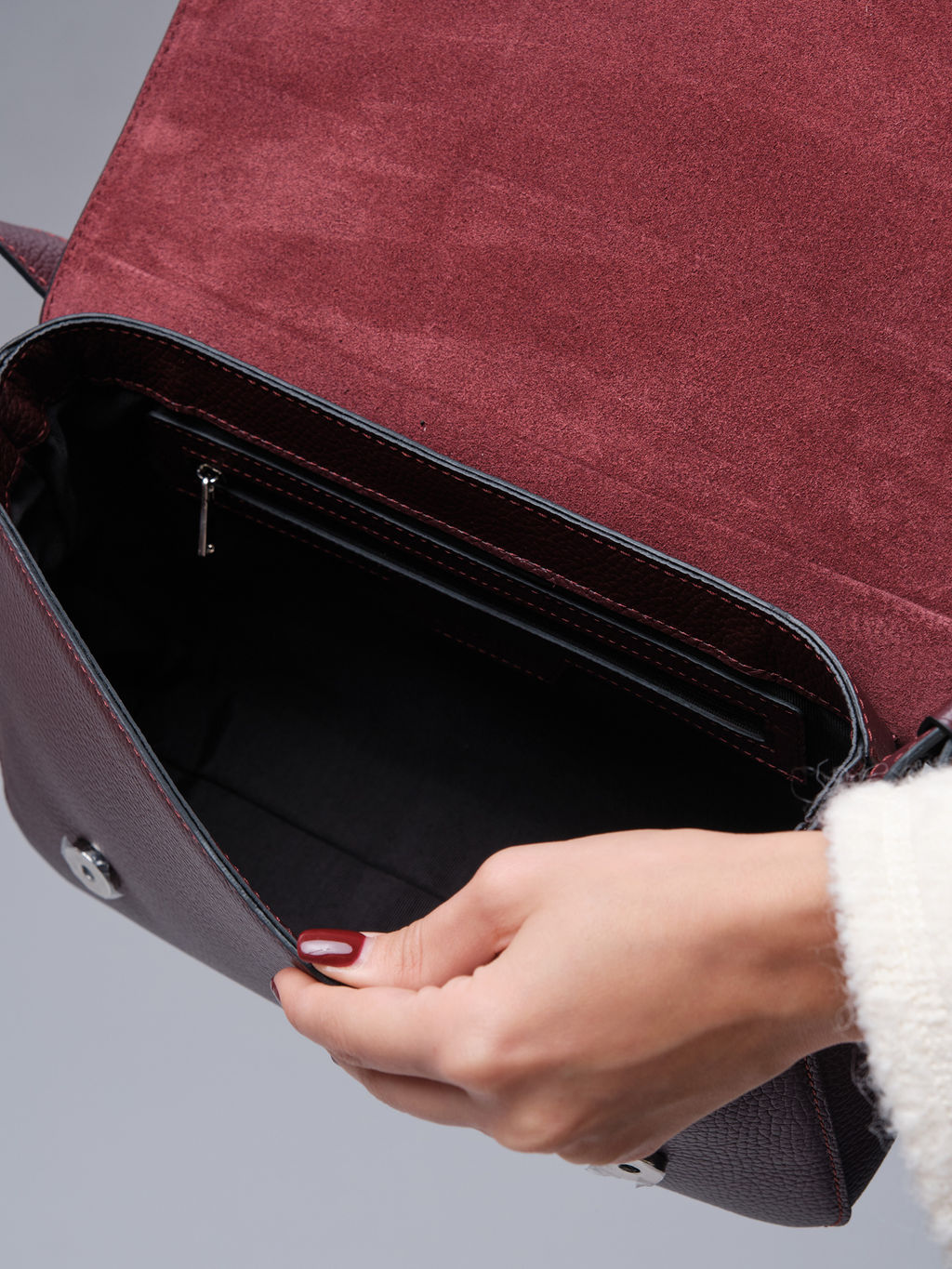 Сумка на плечо Deboro 30512 зимняя вишня