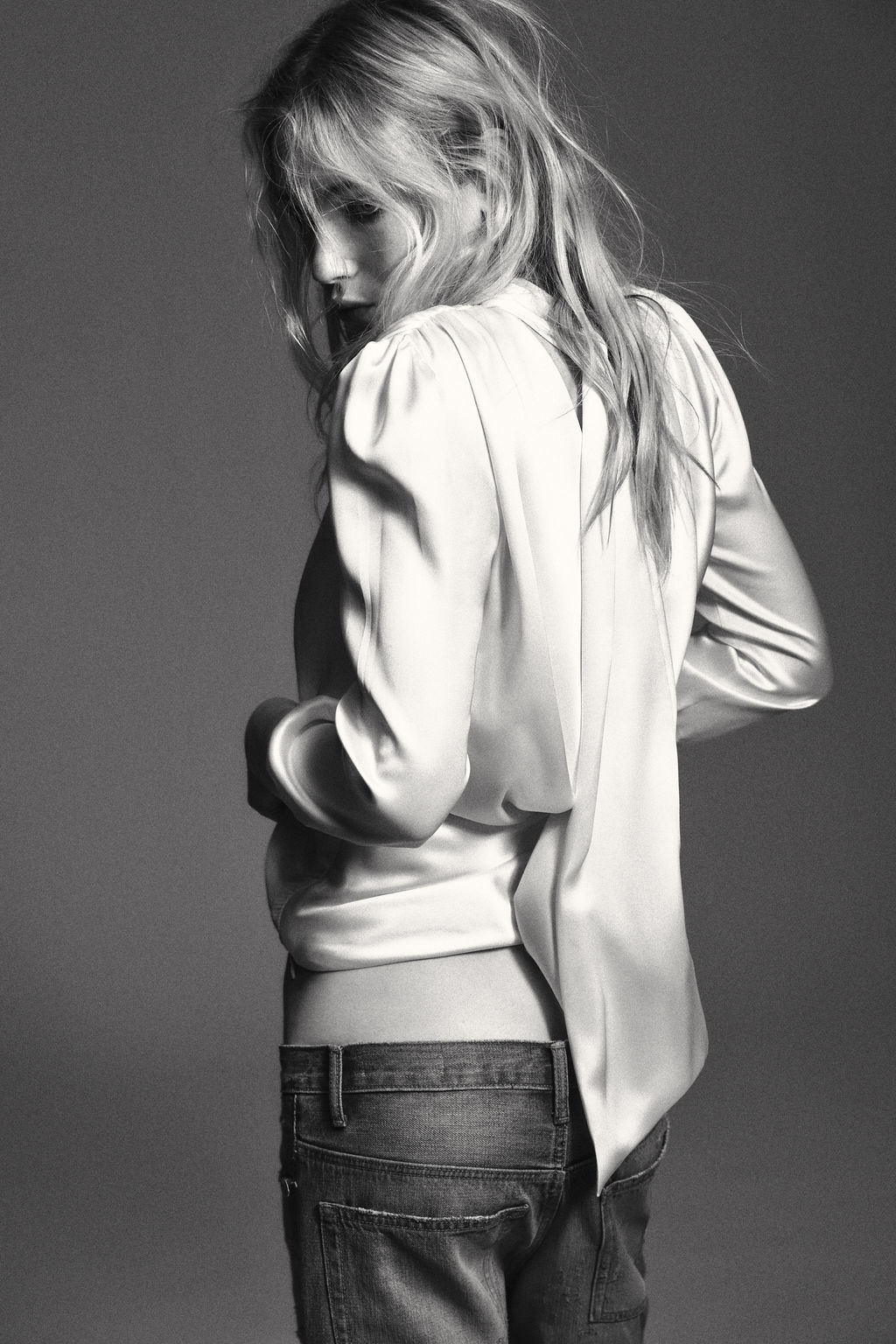 SATIN SHIRT WITH BOW DETAIL AT THE BACK