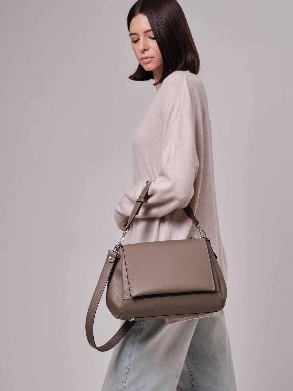 Сумка кожаная сэтчел Deboro 30923 тауп