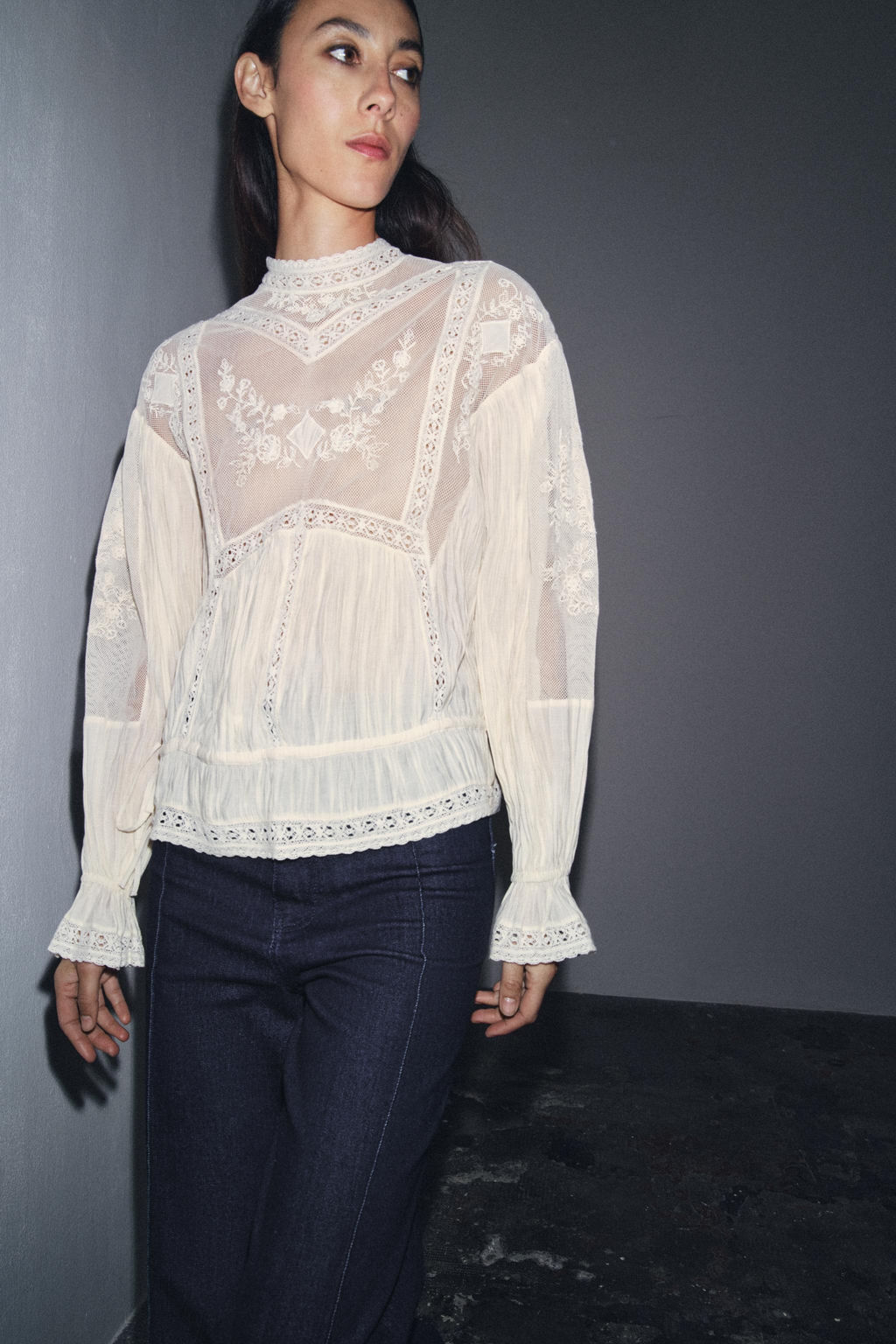 ZW COLLECTION ROMANTIC EMBROIDERED BLOUSE