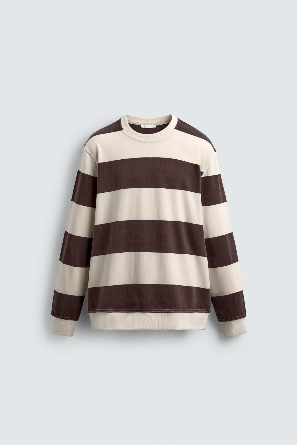 CONTRAST STRIPE SWEATSHIRT
