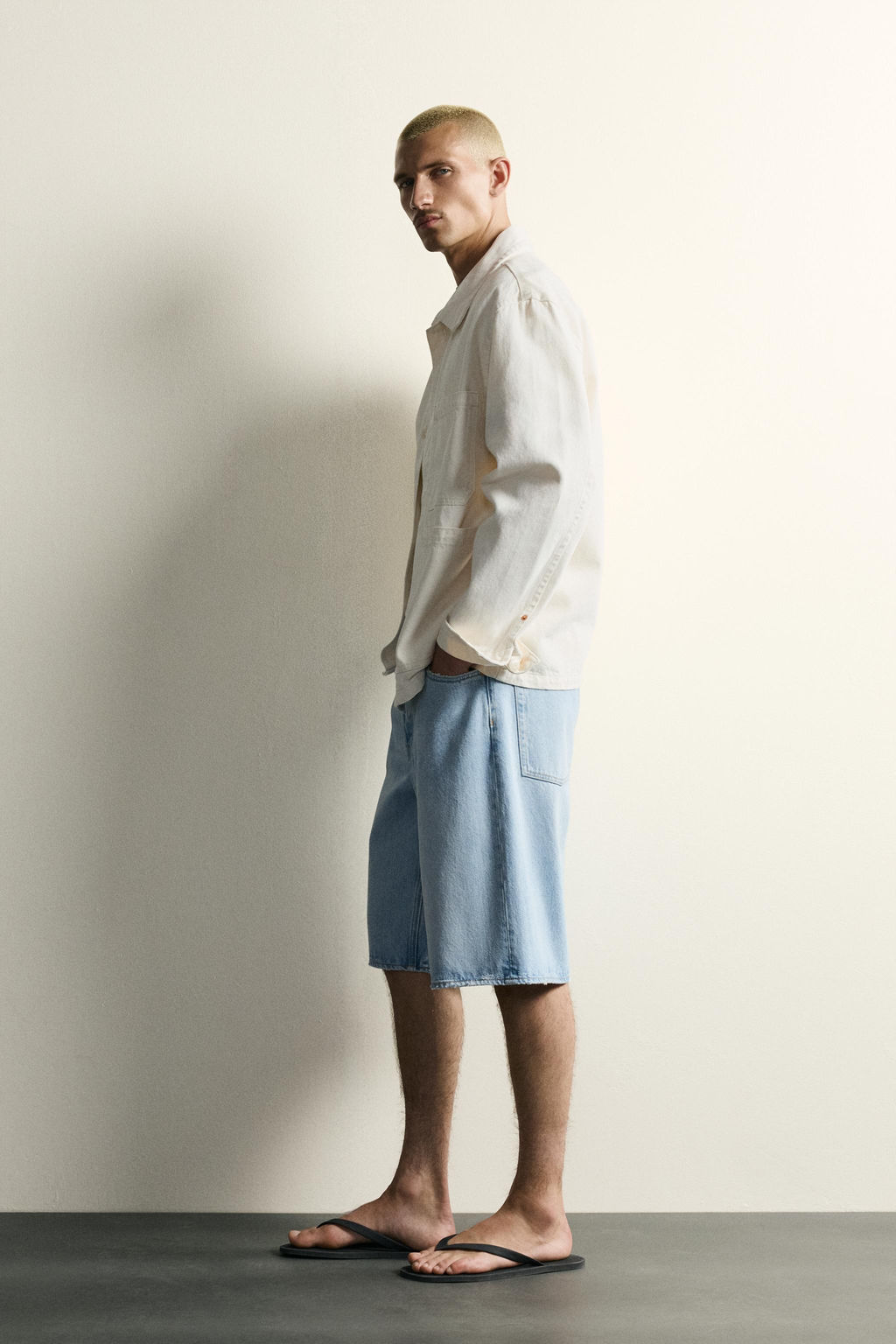BERMUDA DENIM LOOSE FIT / Azul claro - Zara фото 4