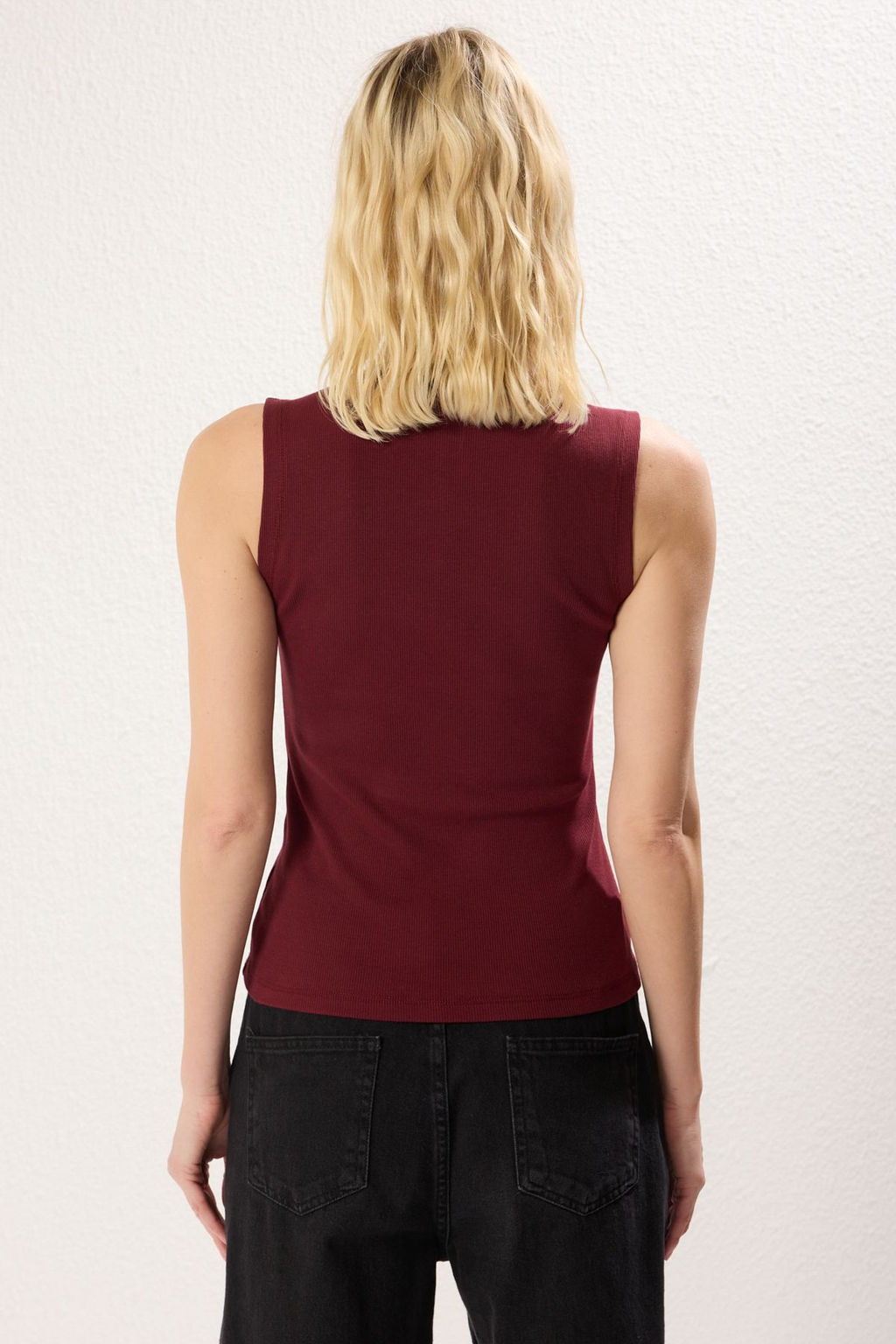 Bordo Dugmeli Dik Yaka Vucuda Oturan Fitilli Esnek Orme Bluz TWOSS25BZ00228 - Trendyolmilla фото 5