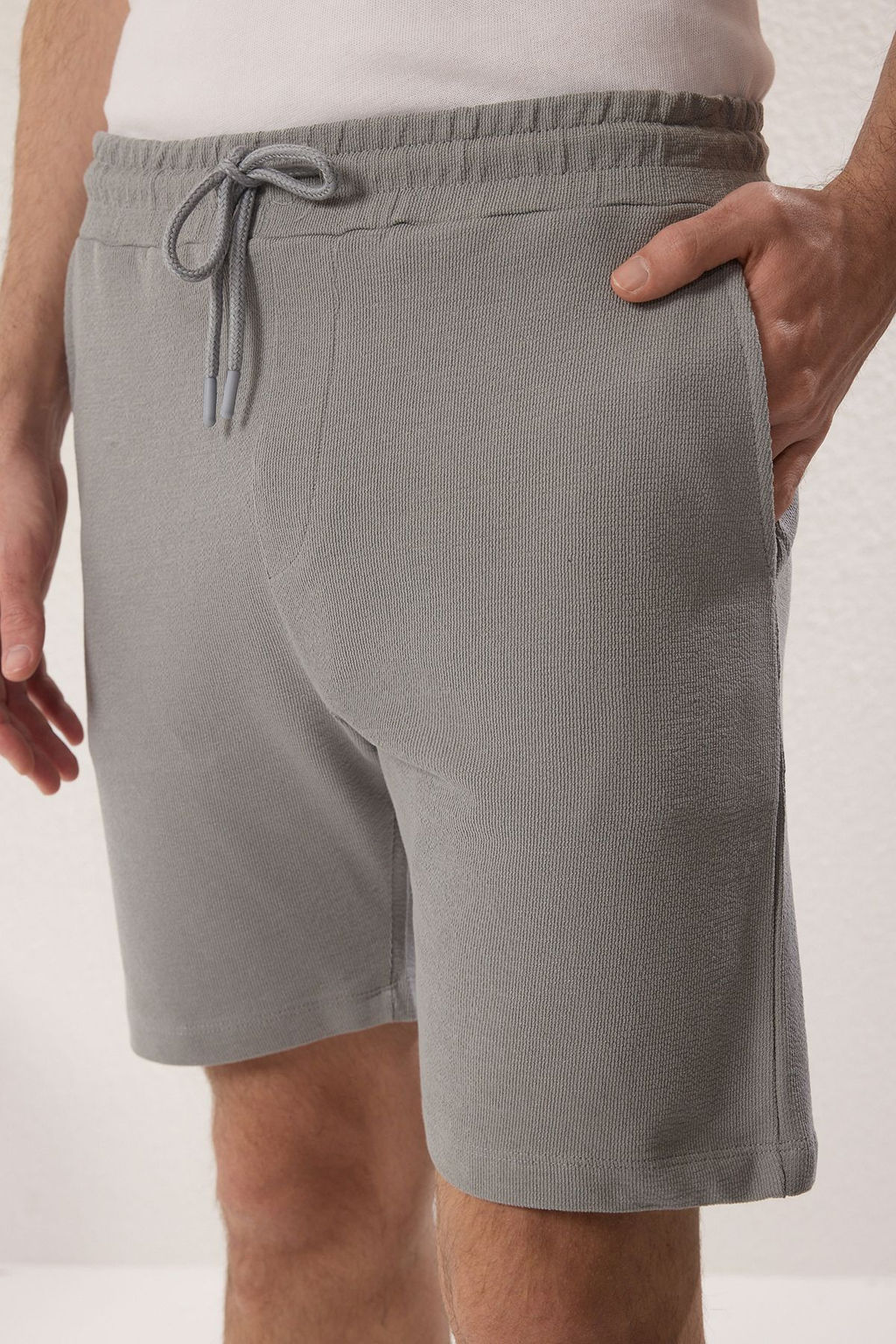 Siyah-Gri 2li Paket Regular/Normal Kesim %100 Pamuklu Dokulu Sort & Bermuda TMNSS25SR00040