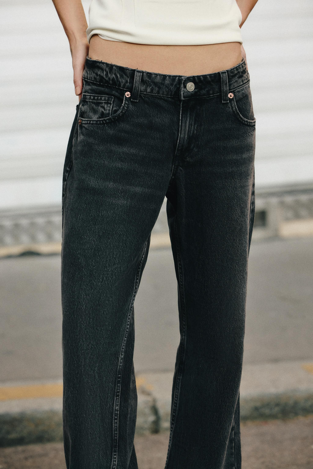 JEANS TRF WIDE LEG TIRO BAJO / Negro - Zara фото 2