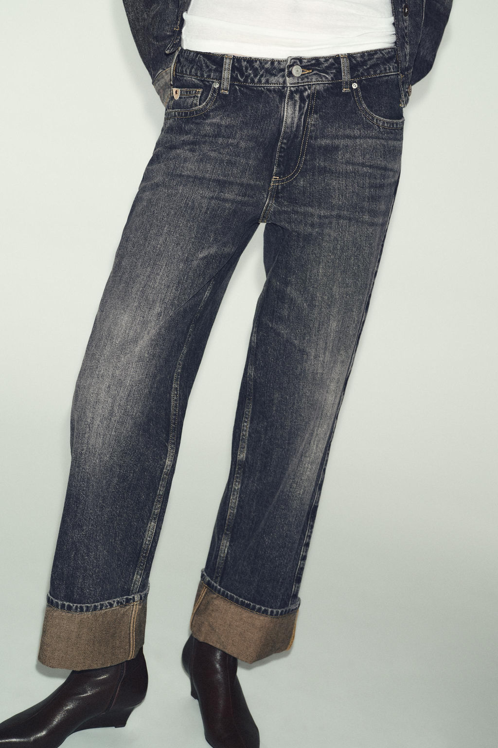 Z1975 STRAIGHT JEANS WITH TURN-UP HEMS