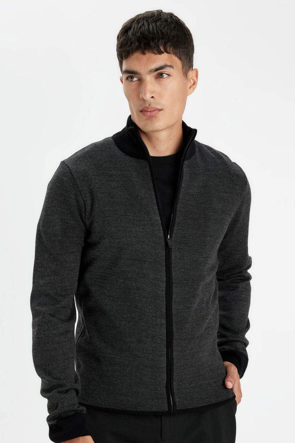 Bej Standart Fit Normal Kesim Dik Yaka Fermuarl? Triko H?rka - Defacto фото 2