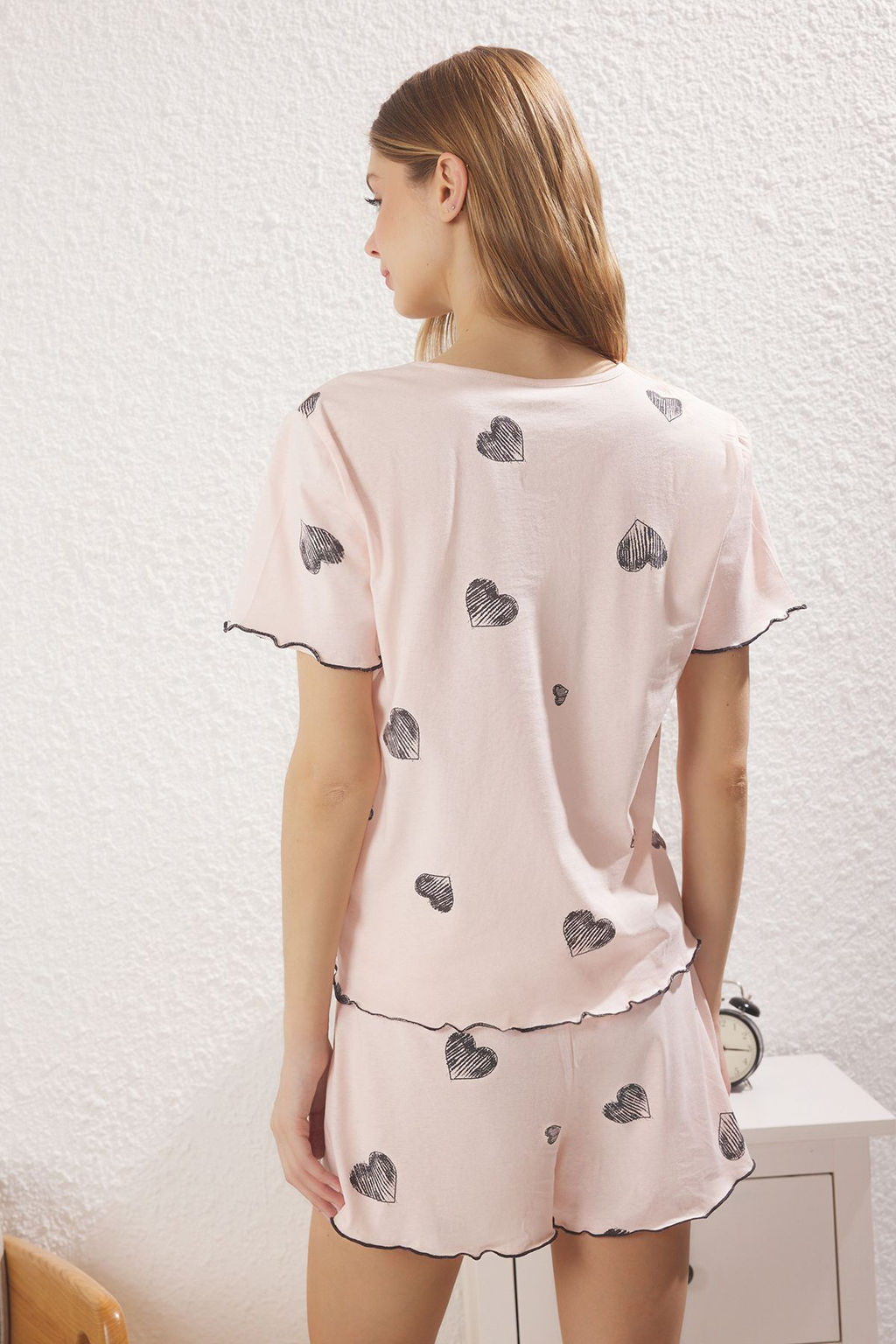 Trendyolmilla Beyaz 100% Pamuklu Kalpli Dantel ve Baby Overlok Detayl? Sortlu Orme Pijama Tak?m? THMSS25PT00396 фото 6