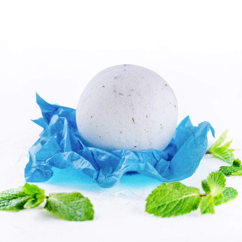 Бомбочка "MINT RELAX" 120г в коробке, с английской солью, листьями мяты и мелиссы