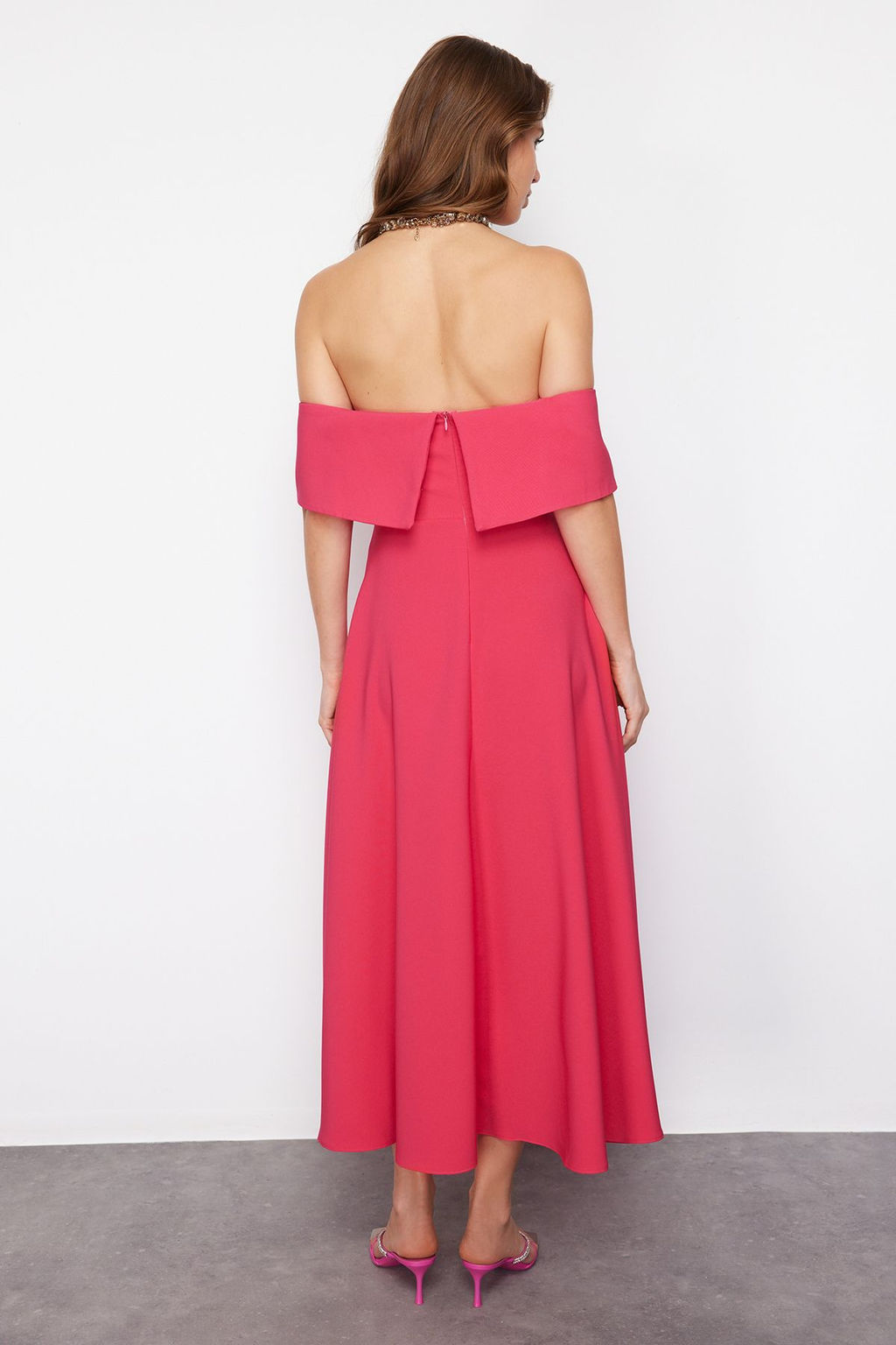 Fusya Carmen Yaka A-Kesim Dokuma S?k Midi Abiye Elbise TPRSS24EL00210