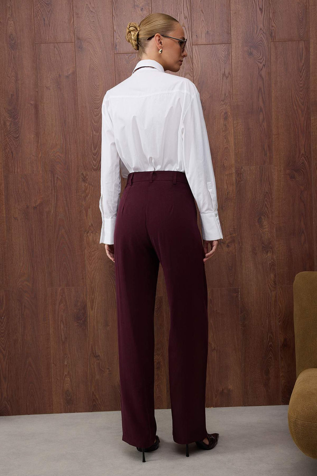 Ozel Koleksiyon Murdum Duz Paca/Straight Dokuma Yumusak Kumas Pantolon TWOAW26PL00123 - Trendyolmilla фото 4