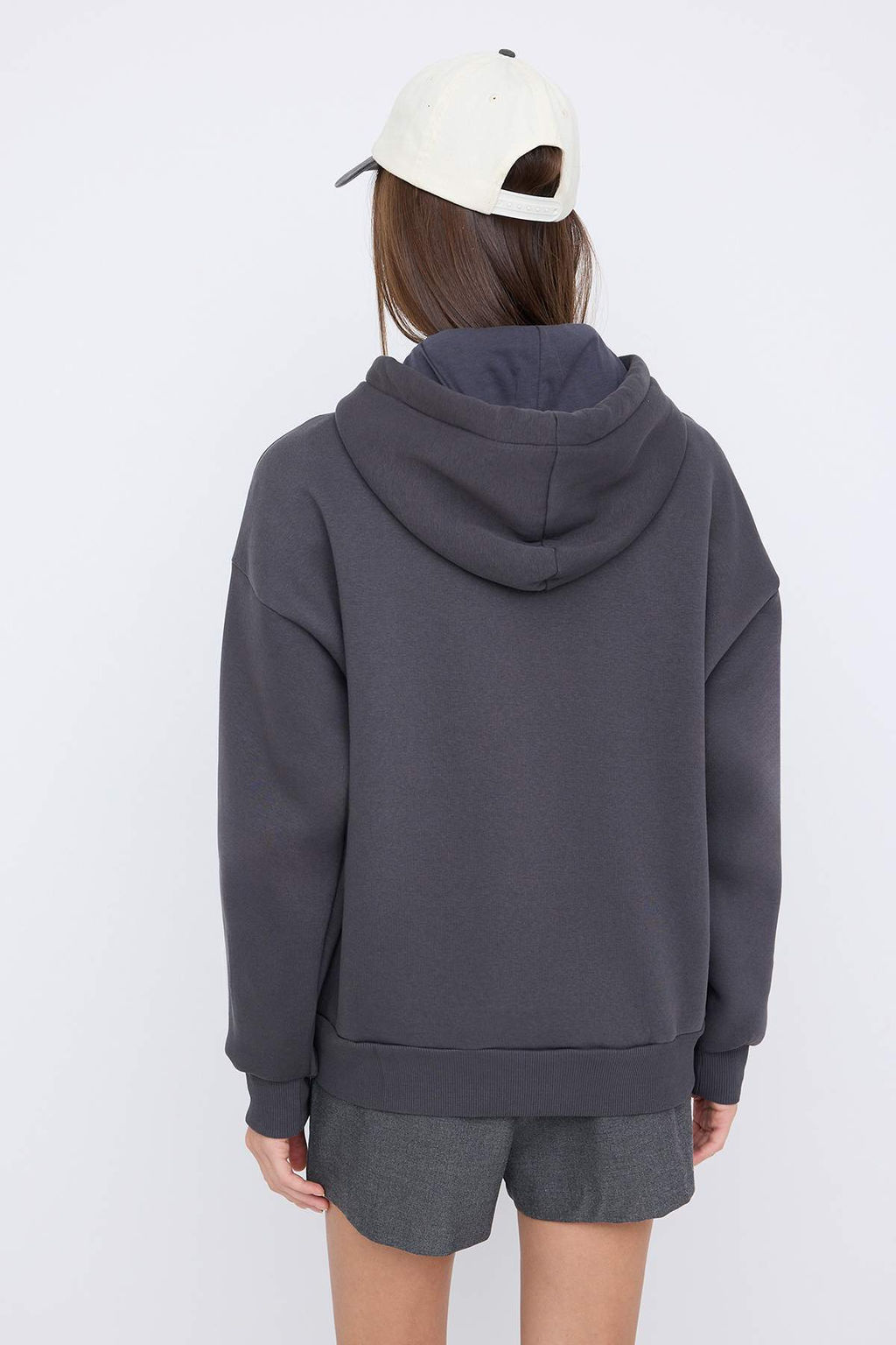 Teen Antrasit Kal?n Ici Polarl? Kapusonlu Cepli Asimetrik Orme Sweatshirt TWOAW26SW00113