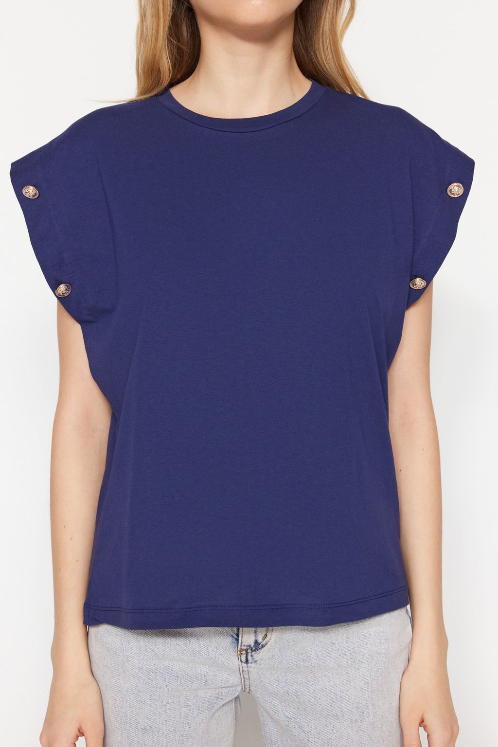 TRENDYOLMILLA Lacivert %100 Pamuk Dugme Detayl? Vatka Gorunumlu Basic Bisiklet Yaka Orme T-Shirt TWOSS23TS00016  фото 4