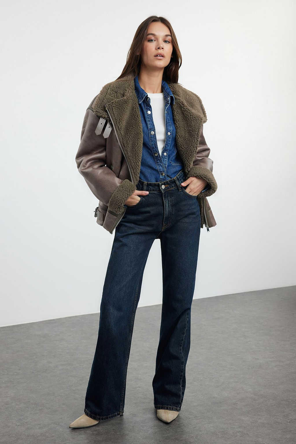 Vizon Regular Kal?p Yakas? Kemer Detayl? Peluslu Suet Biker Ceket Mont TWOAW25MO00011