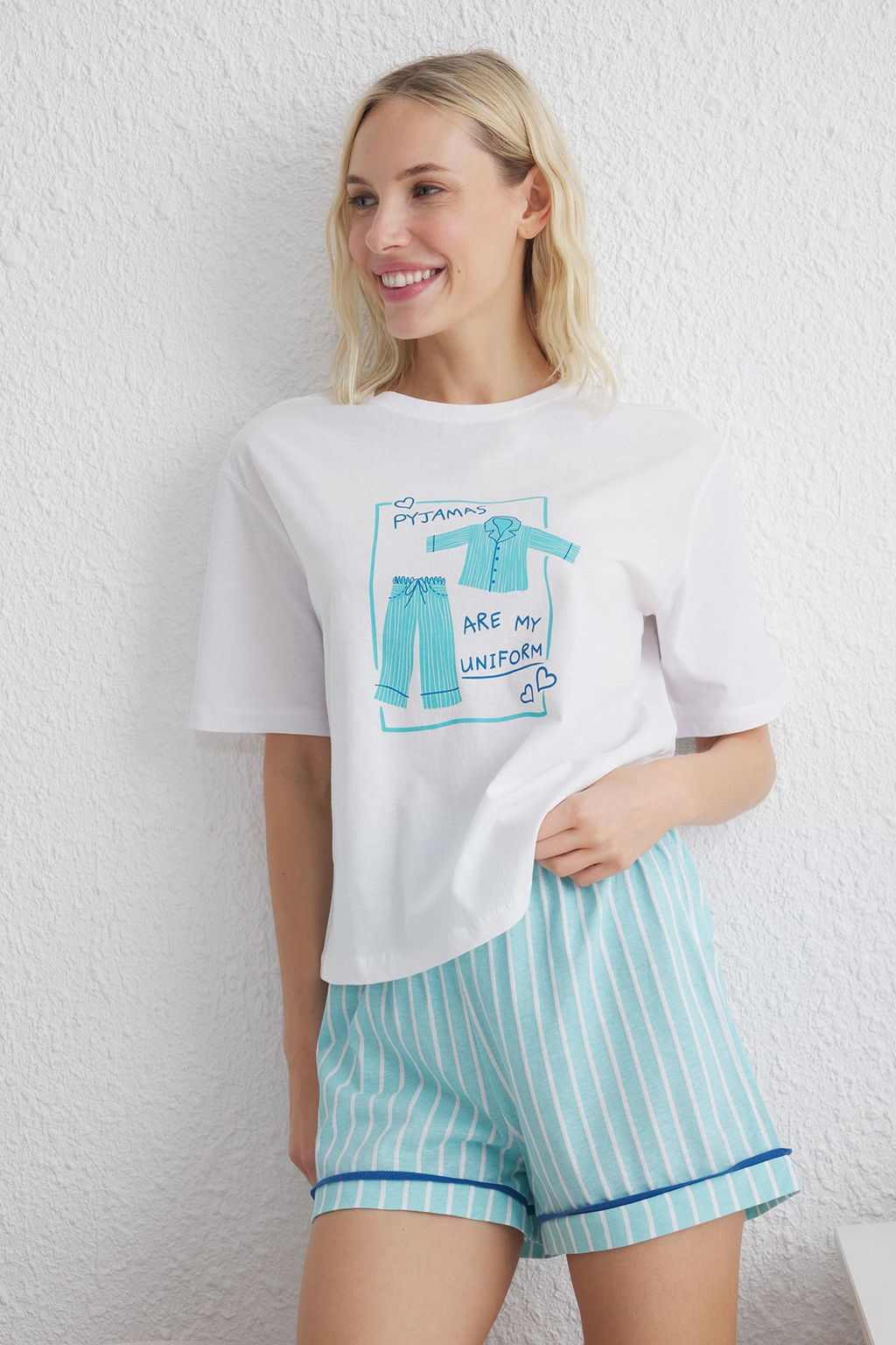 Trendyolmilla Beyaz-Pembe %100 Pamuklu Cizgili Bask?l? Sortlu Orme Pijama Tak?m? THMSS25PT00115 фото 2