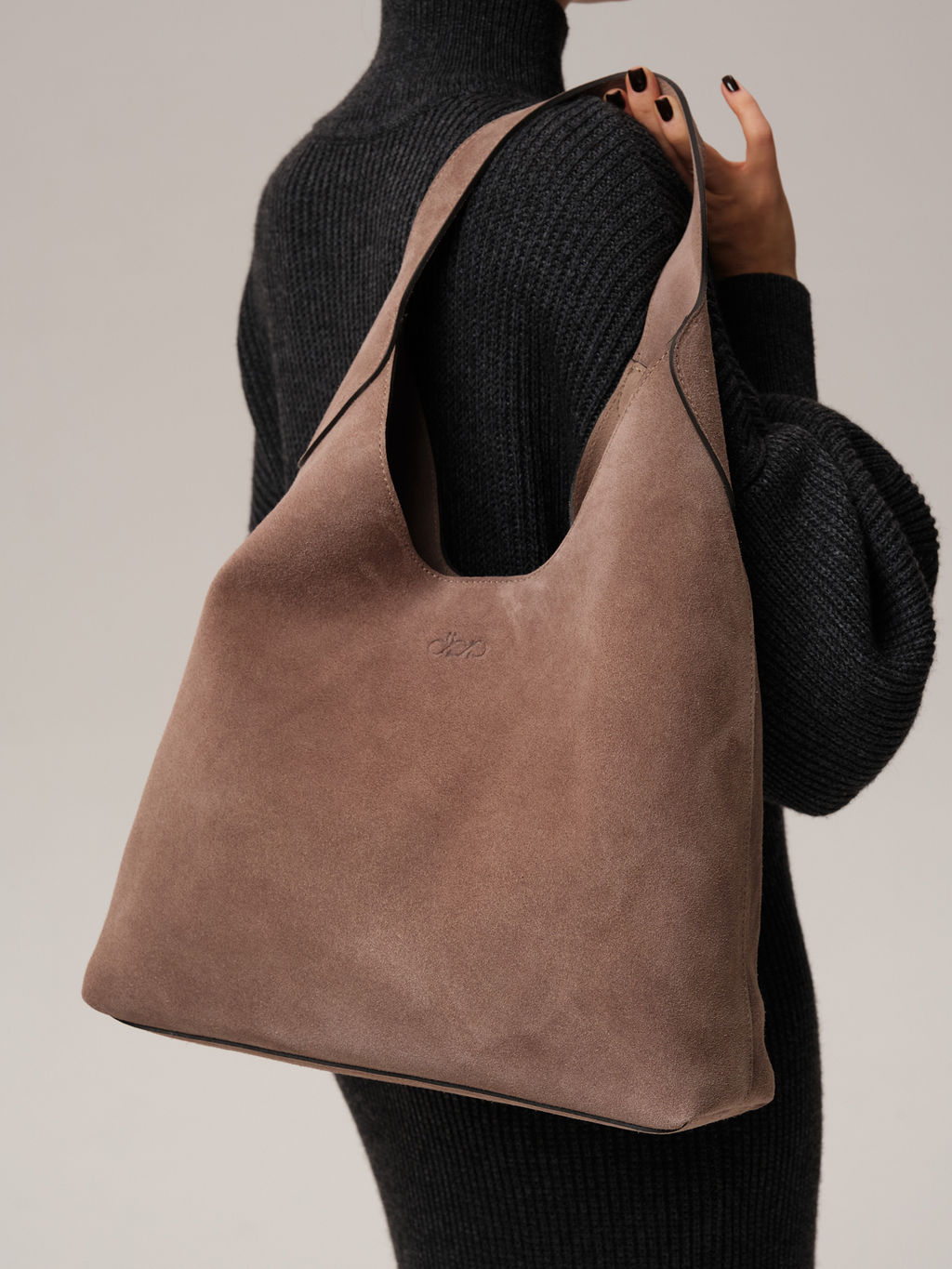 Замшевая сумка хобо Michele DBR 31156 капучино фото 3