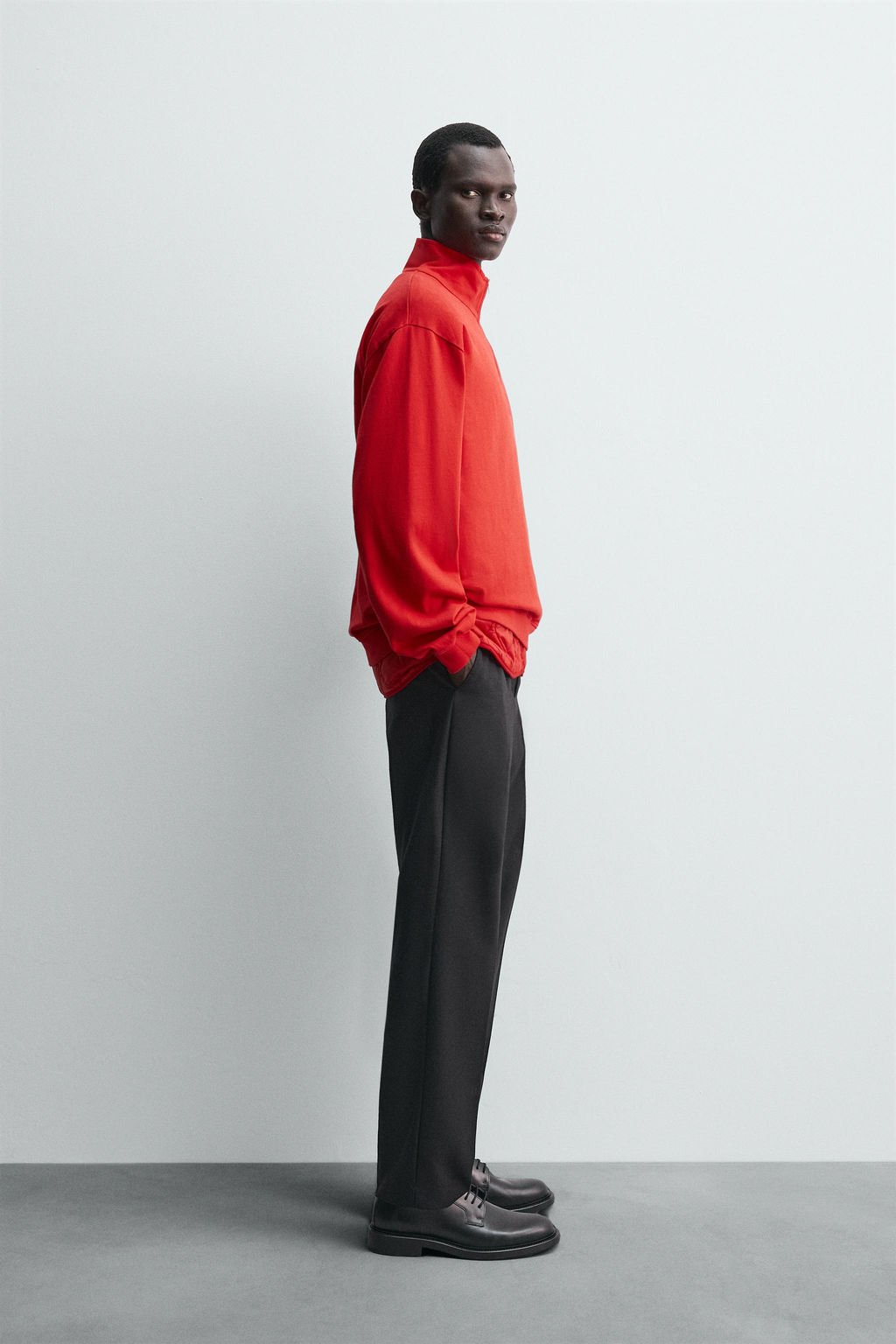 WASHED QUARTER-ZIP SWEATSHIRT