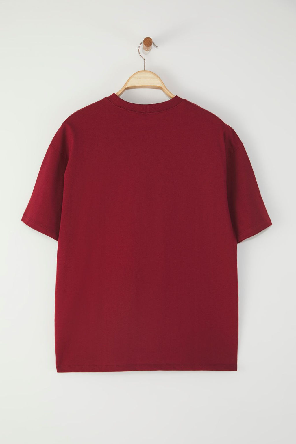 Bordo %100 Kal?n Pamuklu Premium Oversize/Genis Kal?p Bisiklet Yaka Orme T-Shirt TWOSS23TS00040